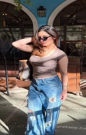 VIP call girl in Okhla